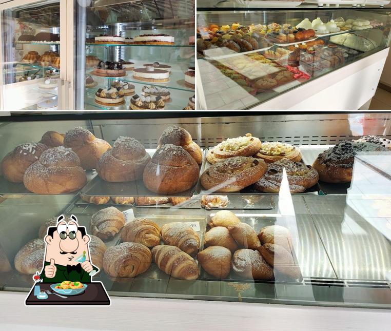 Platti al Pasticceria Sparaco Guido
