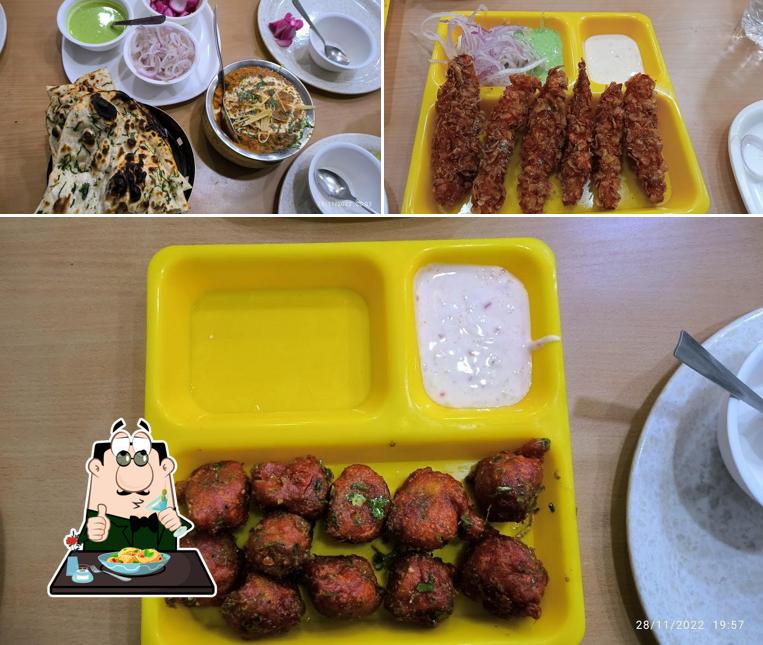 Meals at Sardar ji Malai Chaap Delhi Wale ( KARNAL )