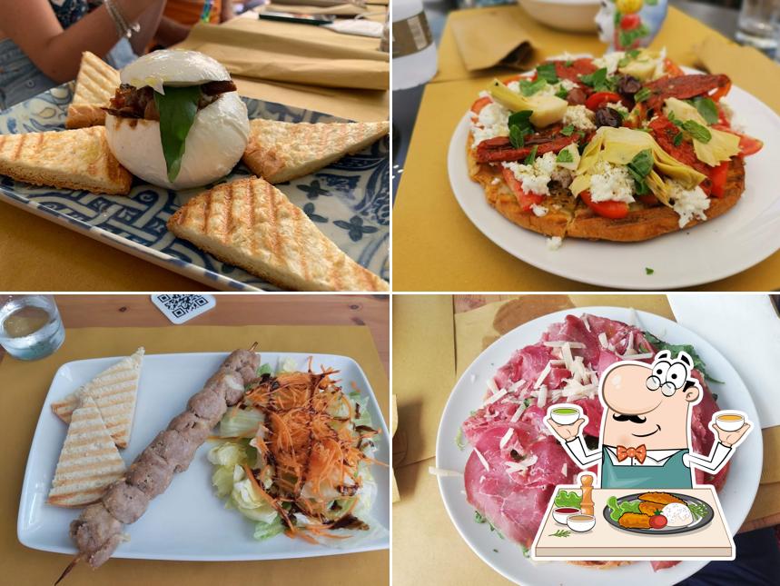 Platti al Ficodindia Pane Cunzato e Sapori Eoliani