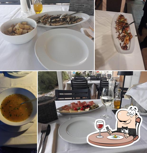 Platti al Restaurant Dobrovit