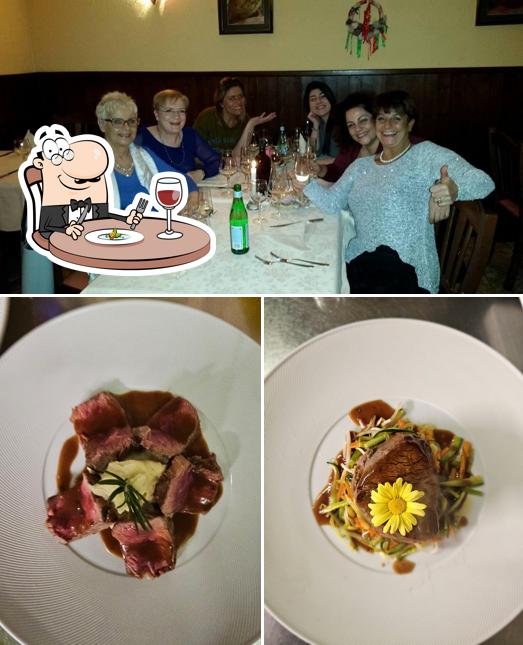 Ristorante Camino si caratterizza per la cibo e interni