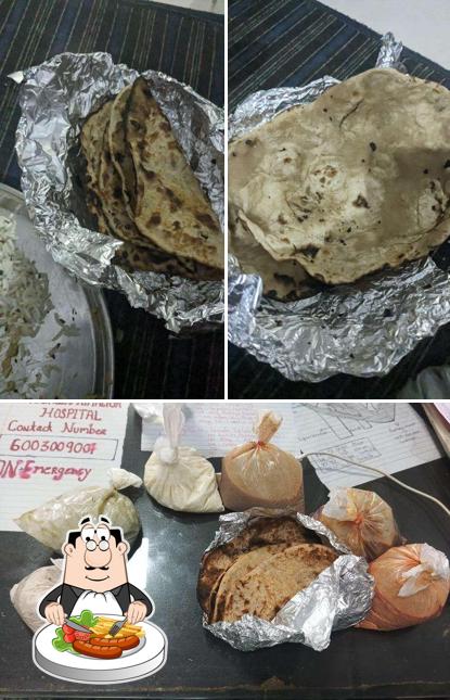 Food at Kashi Fast Food & Amritsari Naan & Kulche