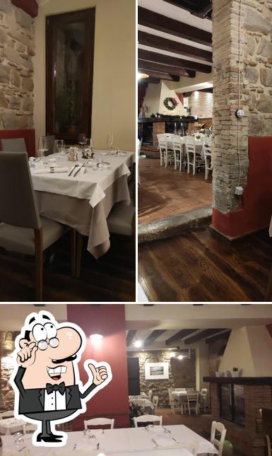 Dai un'occhiata agli interni di Osteria del Borgo