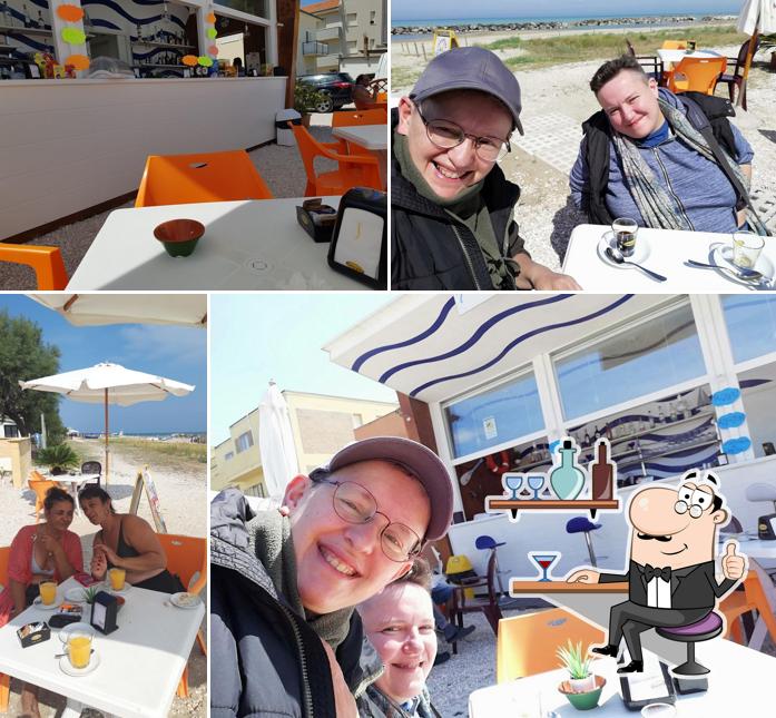 Gli interni di Bar Frontemare café