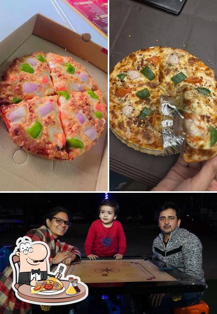 Order pizza at Foodie Gupshup