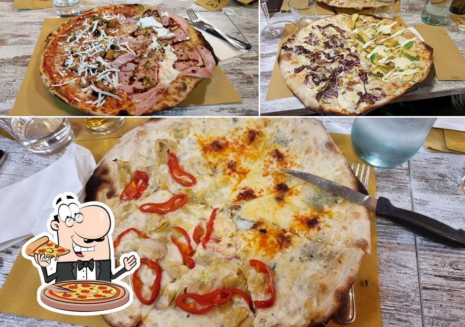 A SerafinoS, puoi ordinare una bella pizza