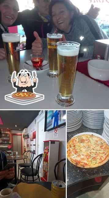 Prova una pizza a Bar Drink Point