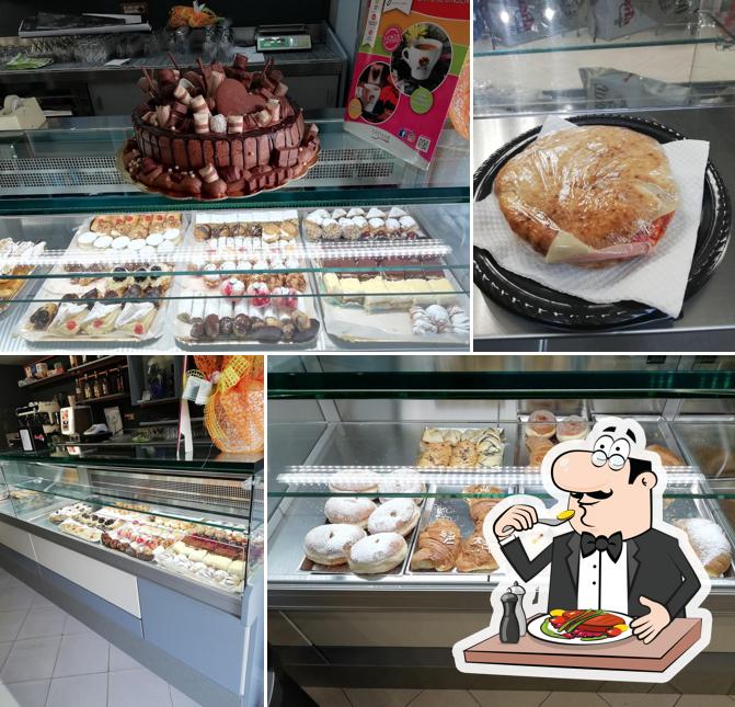 Cibo al Bar Pasticceria Tutorius Cafe