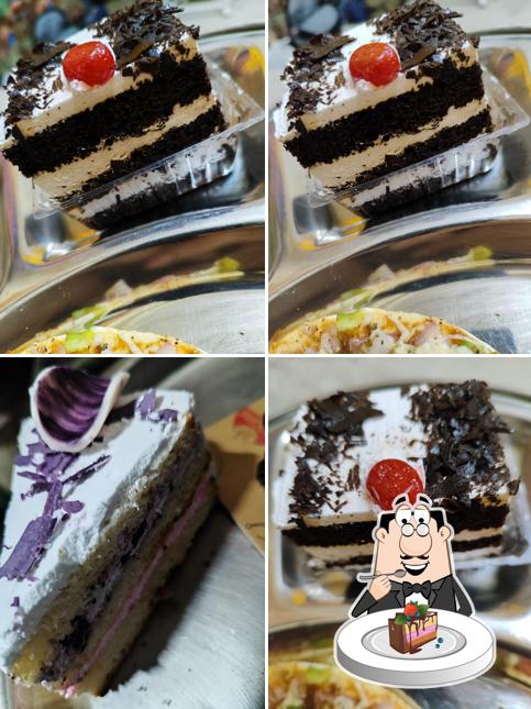 Chocolate cake at MONGINIS CAKE SHOP (SECTOR-21)
