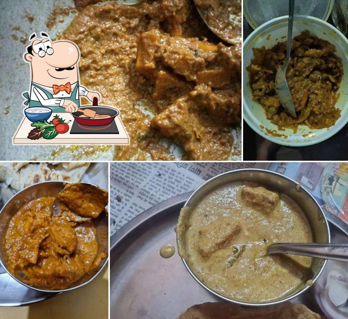 Chicken curry at Shri Bhojnalaya Restaurant & Sweets
