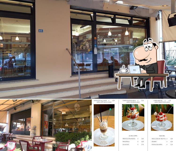 Siediti a un tavolo di Pasticceria Dolci Pensieri di Agosti Roberto