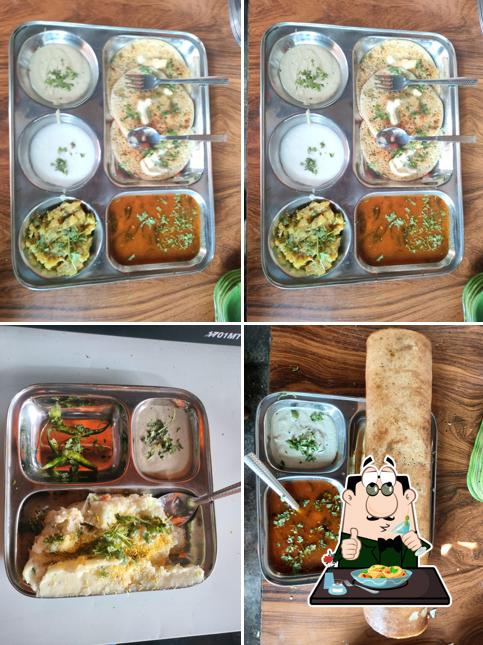 Food at Chhatrapati Udapi fast food centre