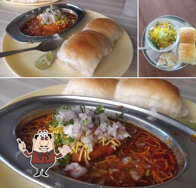 Food at Sarpanch Vadevale
