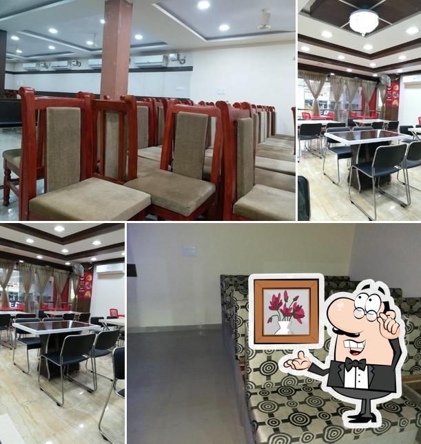 Sri SR Food Court