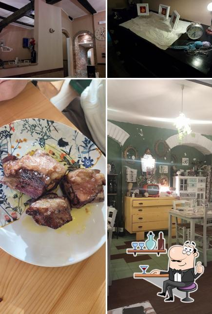 Siediti a un tavolo di Tre Cipolle Sul Comò