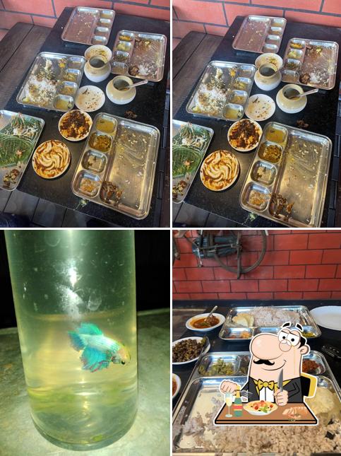Meals at Manthoppu Family Restaurant
