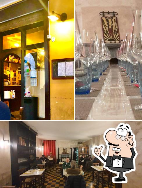 Dai un'occhiata agli interni di Osteria Solferino