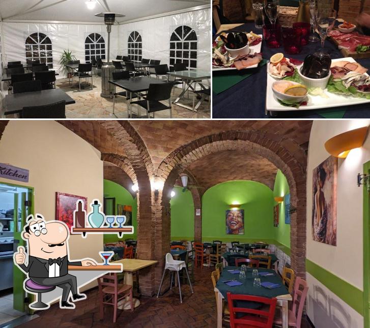 Dai un'occhiata agli interni di Pizzeria Tialoca