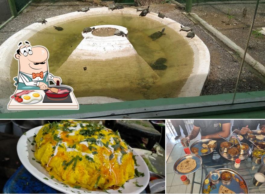 Omelette at Rajwadi tea point