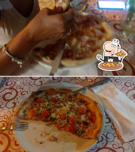 Ordina tra le molte varianti di pizza