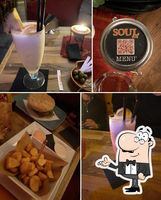 Dai un'occhiata agli interni di Soul Pub