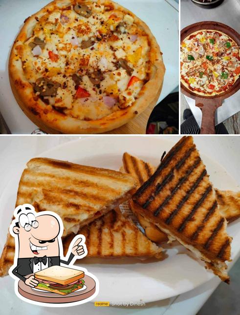 Grilled cheese sandwich at Luscious Pizza
