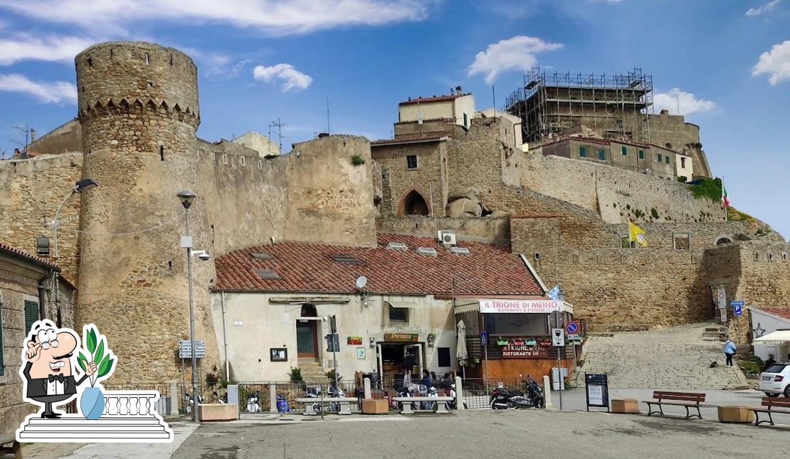 Gli esterni di Perbacco wine bar