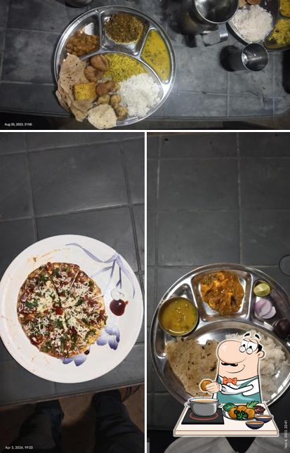 Falafel at Aai Tuljabhavani Khanaval