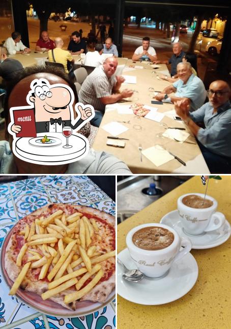 Platti al IN PIAZZA PIZZERIA Bar CAFFÈ SICILIA PACHINO Pizzeria ASPORTO MARZAMEMI GRANELLI in primavera ed estate