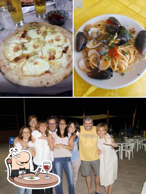 La immagine di cibo e interni da Lido SURYA Stabilimento Balneare