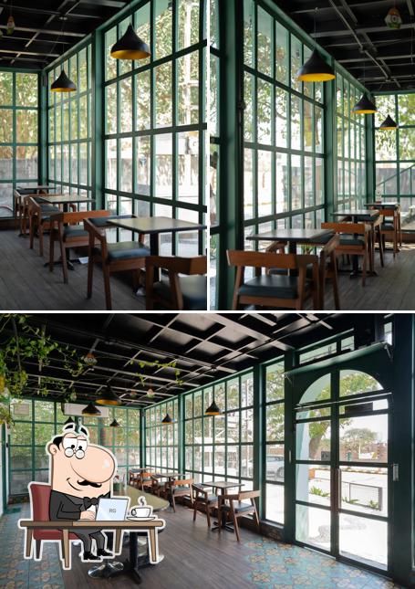 The interior of GreenBelly Smoothies