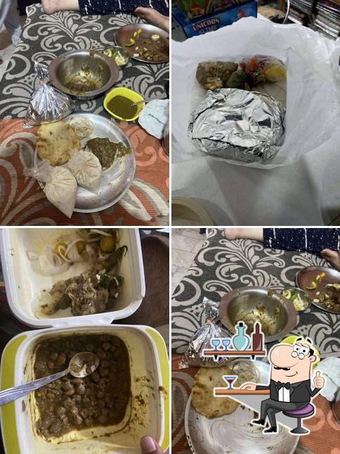 The interior of Ahuja Chana Bhatura