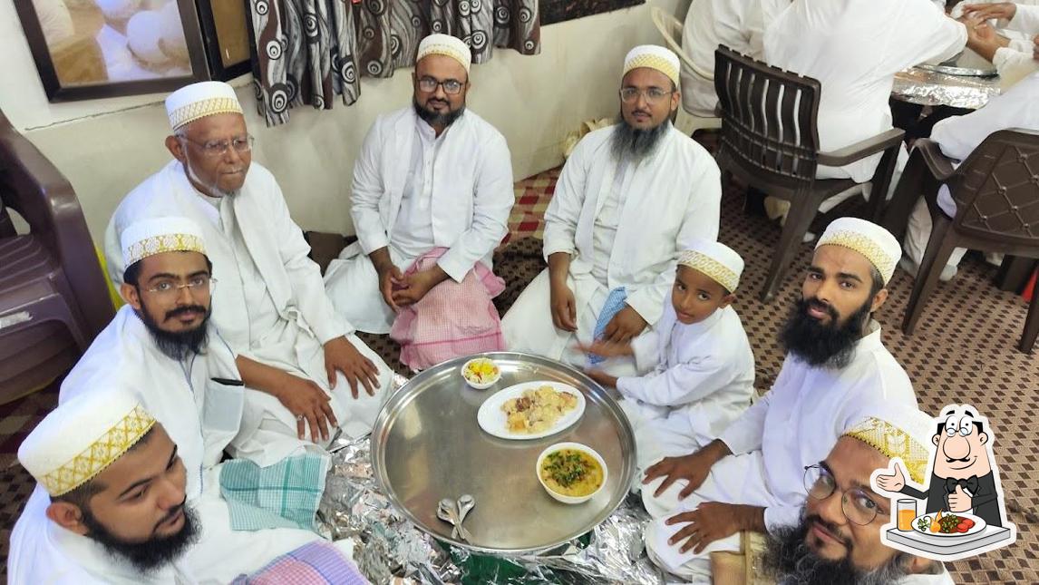 Food at Arab Jamat Khana