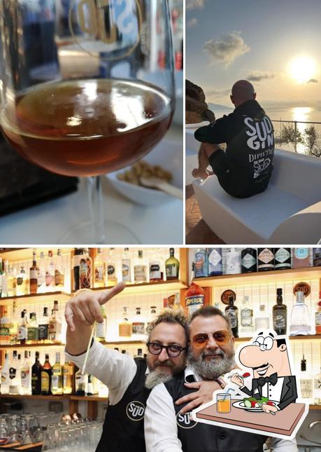 La cibo e interni del ristorante