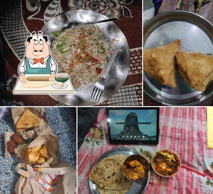 Samosa at Laddoo Gopal Sweets