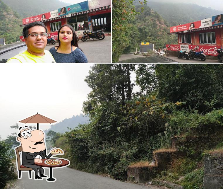 Check out how Roadies Cafe looks outside