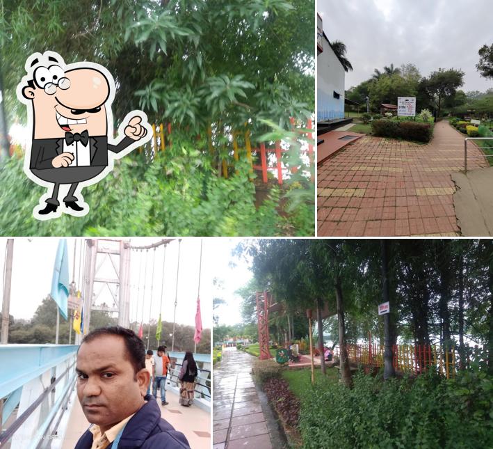 Check out how Sair Sapata Restaurant looks outside