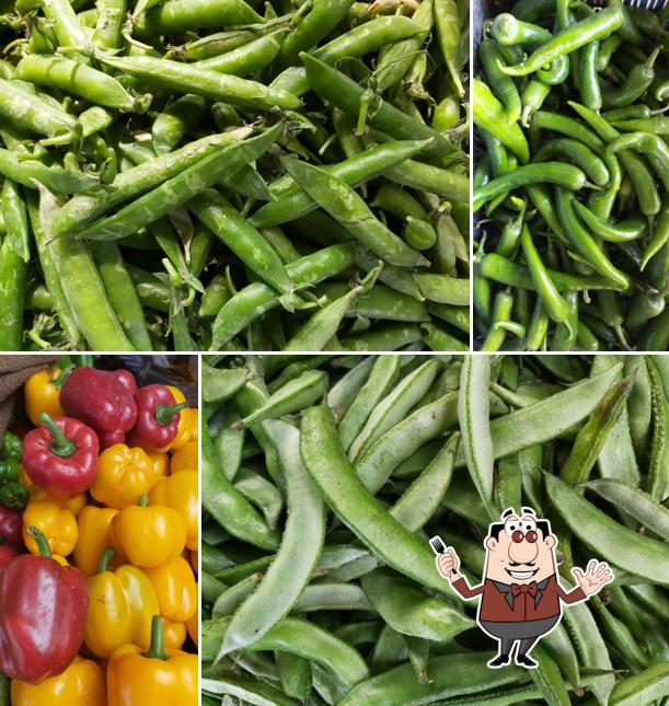 Food at Khodiyar Farshan Mart