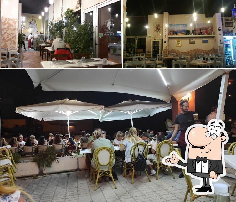 Dai un'occhiata agli interni di La Taverna di Pulcinella