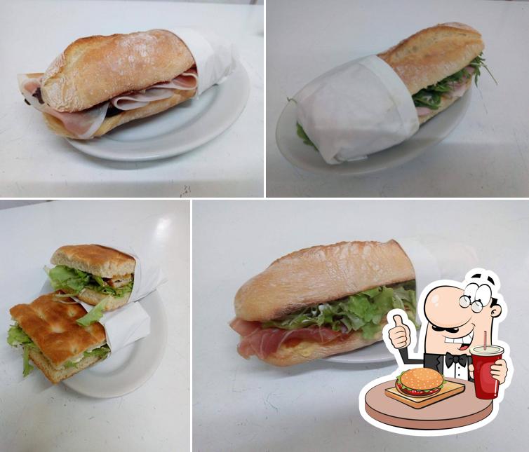 Gli hamburger di Club38 Coffee&Food potranno soddisfare molti gusti diversi