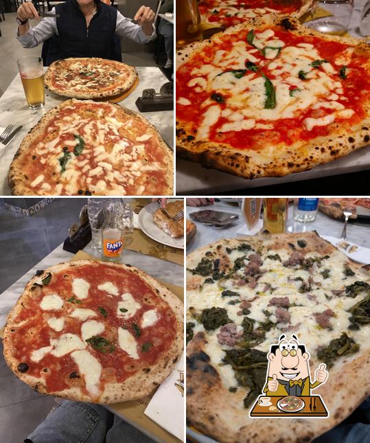 Scegli una pizza a L'antica Pizzeria Da Michele