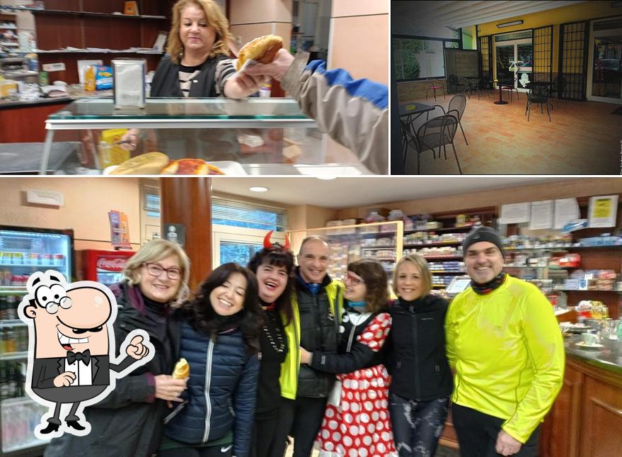 Dai un'occhiata agli interni di Bar Tabacchi Tenda Roberto