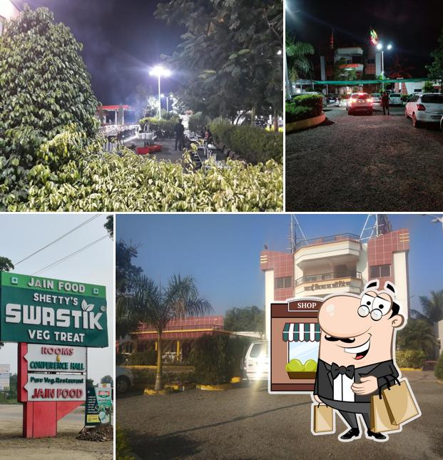 You can get some fresh air outside Hotel Shetty's Swastik- Veg Treat