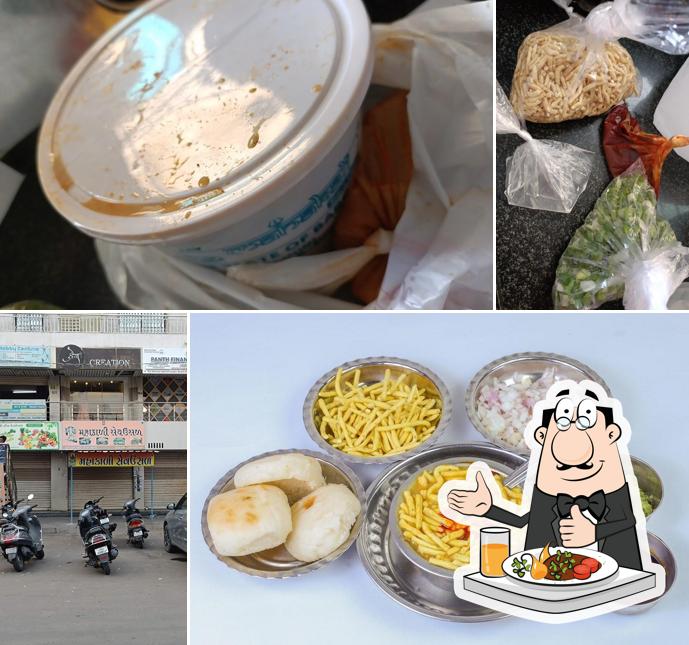 Food at Mahakali Sev Usal