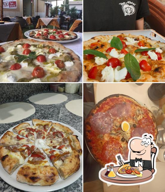 A Ristorante Pizzeria Cuor di Bufala, puoi prenderti una bella pizza