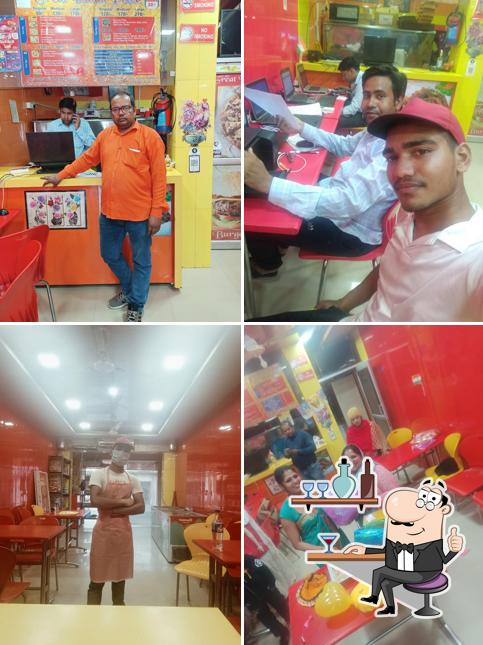 The interior of INDIAN PIZZA