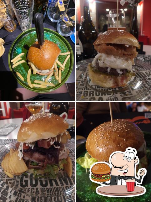 Prova un hamburger a Alla Corte di Bacco Enoteca, burgheria e cucina
