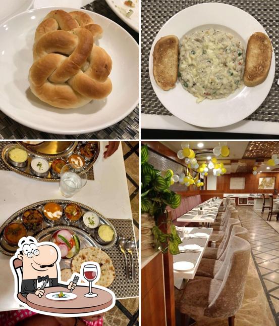 Food at Makhan Handi Restaurant (Hotel Tridev)