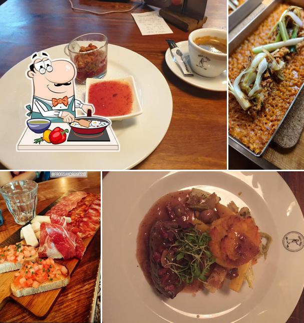 Paella al Frogs & Roses Tapas y Arroces