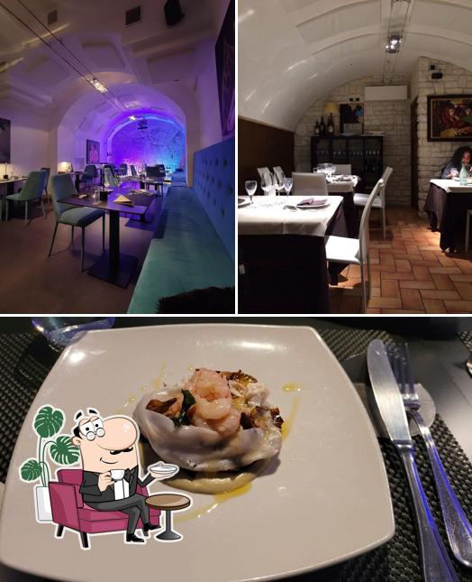 La immagine di interni e cibo da Ristorante Zì Rico